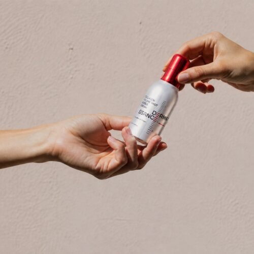 ssance_derma_hands_1x1 Resonance designer Silver